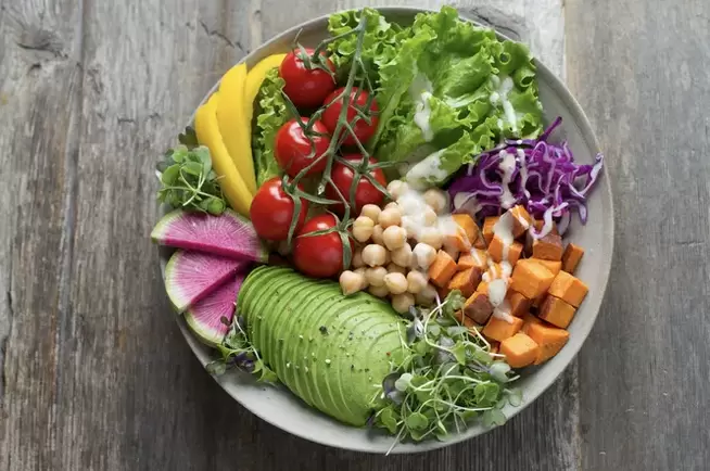Het eten van vezels beschermt tegen spataderen
